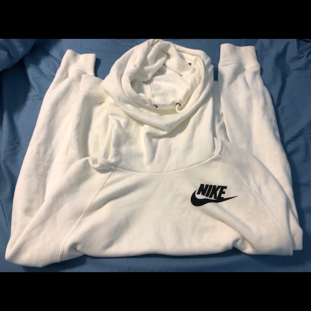Nike Pulliver w/ Turtle Neck